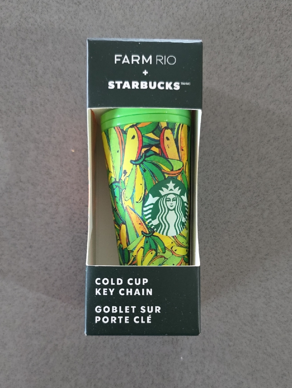 FARM RIO + Starbucks Banana Print Cold Cup Key Chain - Green